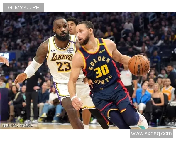 篮球明星詹姆斯与库里对决历史回顾：谁才是NBA真正的统治者